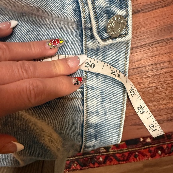 🔥Pearl Studded Denim Jacket Light Wash Jean Jacket Medium - Picture 8 of 10